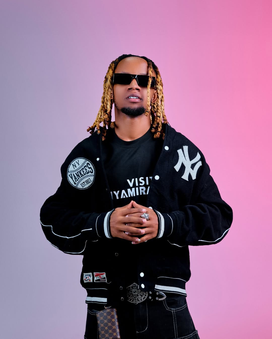 SHUMI YESU GUHIGA UTAMUFITE NTAHO UZAGERA ✍️✍️📸📸 _lox_photographer 🔥 Stylish _oni_ziggystore