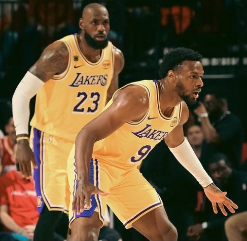 #NBA When LeBron James won his 1st playoff game, Bronny James was just 1 year old.Tonight, LeBro (2)_1