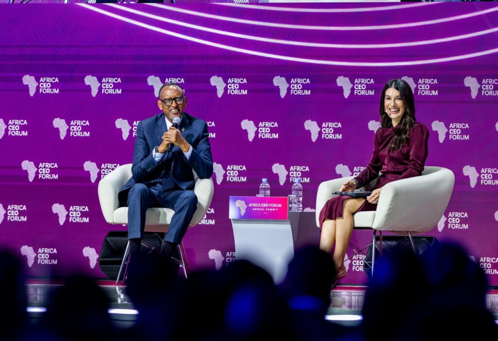 Perezida Kagame nUmunyamakuru wa Jeune Afrique