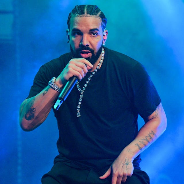 Drake yateye utwatsi icyifuzo cyo gushyira Album ze muri Grammy Awards 3 rapper-drake-performs-onstage-during-lil-baby-friends-news-photo-1729700916