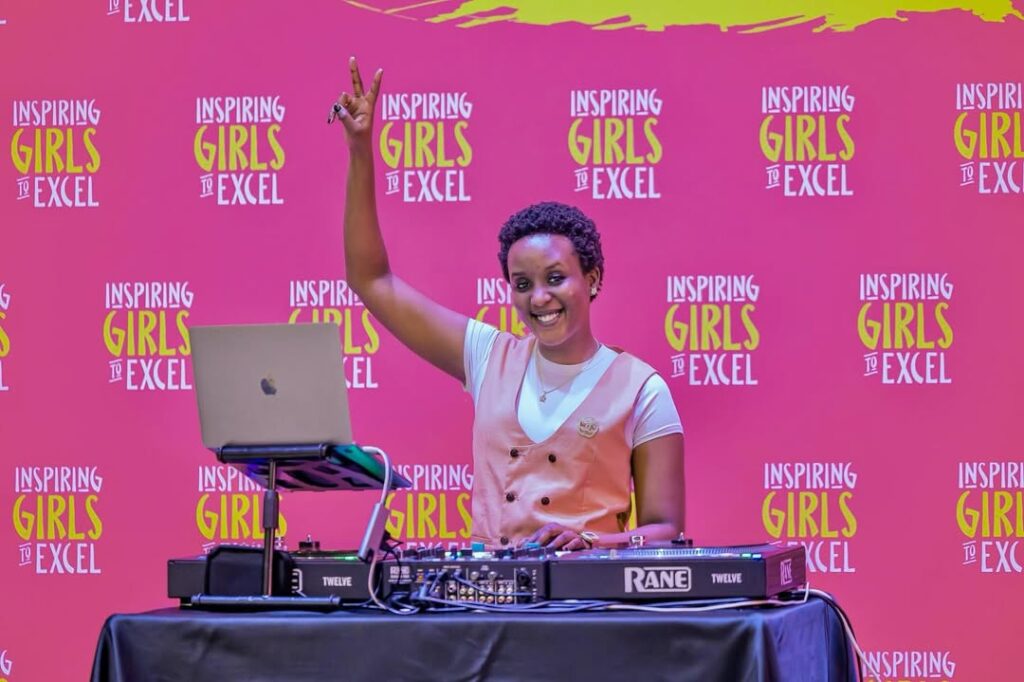 🎧 KakaDj 🎧😍Honored to bring the vibes for 20 years of empowering girls to dream big shine 1