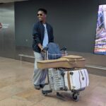Umuramyi, Israel Mbonyi ari i Bruxelles mu Bubiligi, aho ategerejwe mu gitaramo kizabera ahitwa
