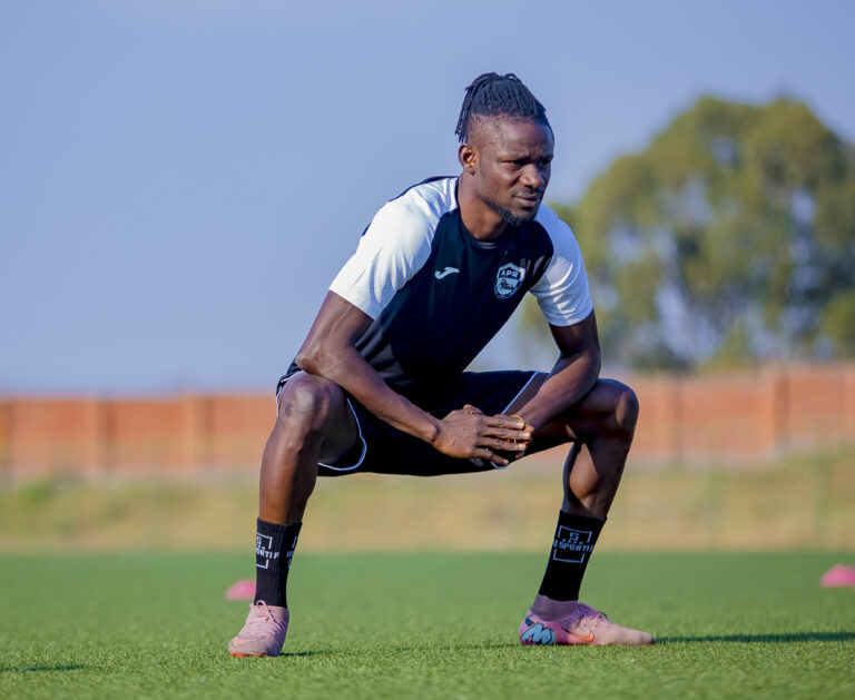 Myugariro wa APR FC Madou Zon yatangiye imyitozo (Amafoto) 8 1001795645
