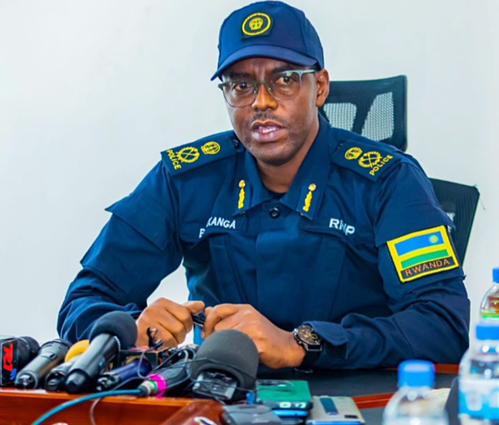 Abapolisi babiri bafunzwe nyuma yo gufata umukobwa bamuziza imyambarire 21 IMG_20260831_231956_130